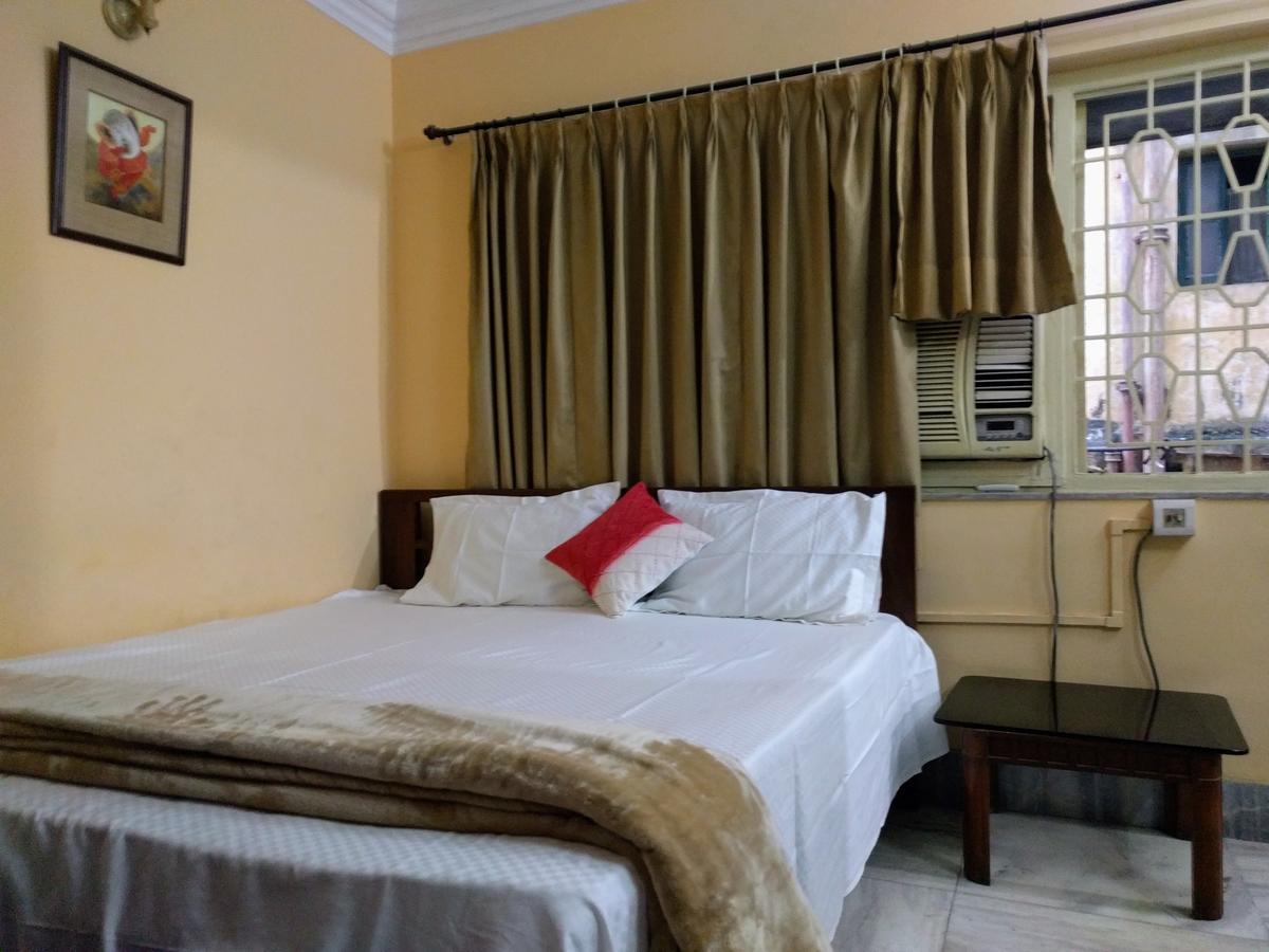 Ashray Guesthouse โกลกาตา ภายนอก รูปภาพ