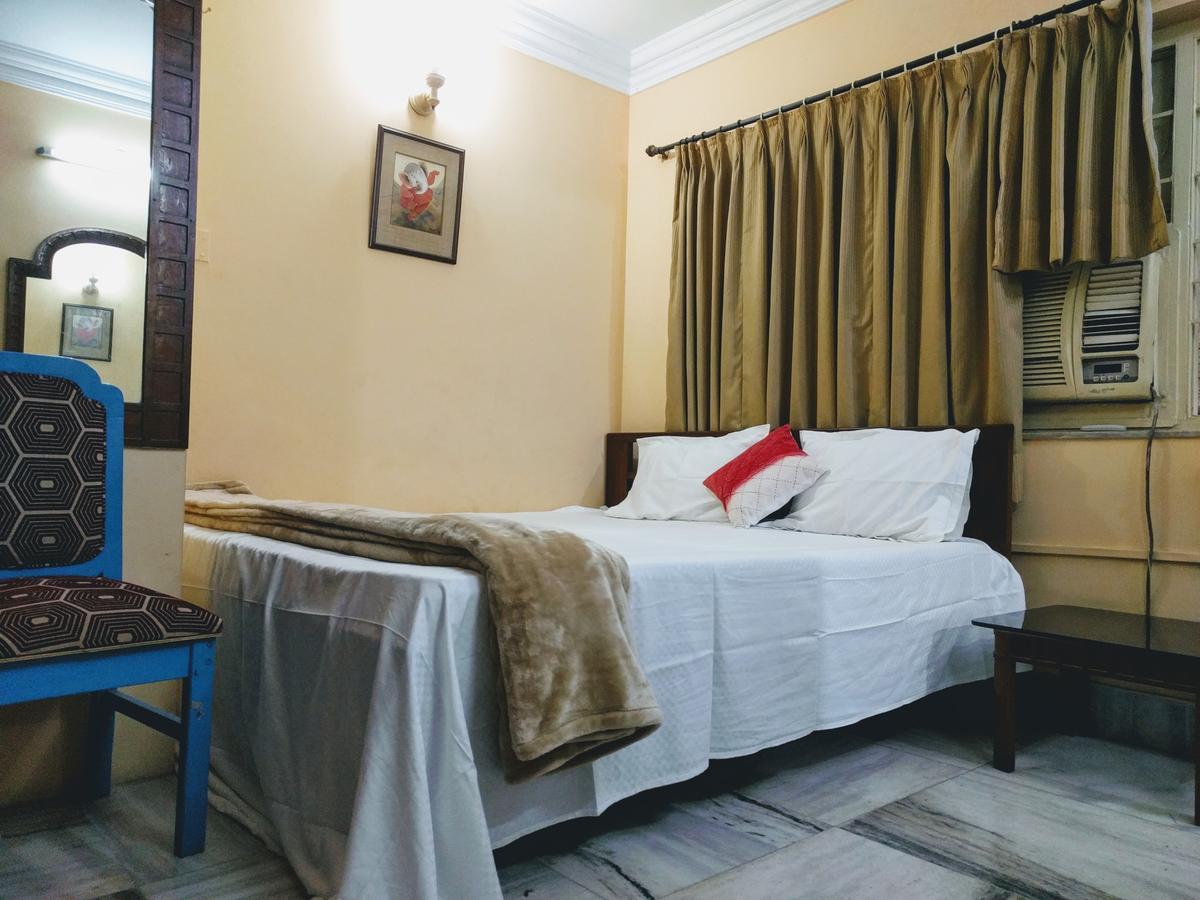 Ashray Guesthouse โกลกาตา ภายนอก รูปภาพ